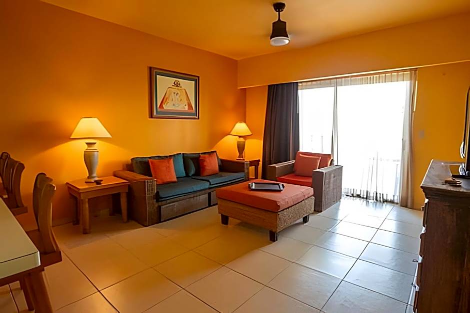 Grand Marina Villas