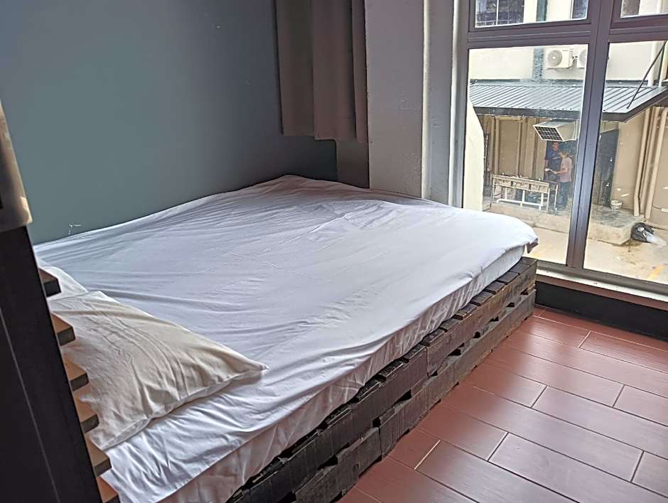 Hotel O Hi Inn 2
