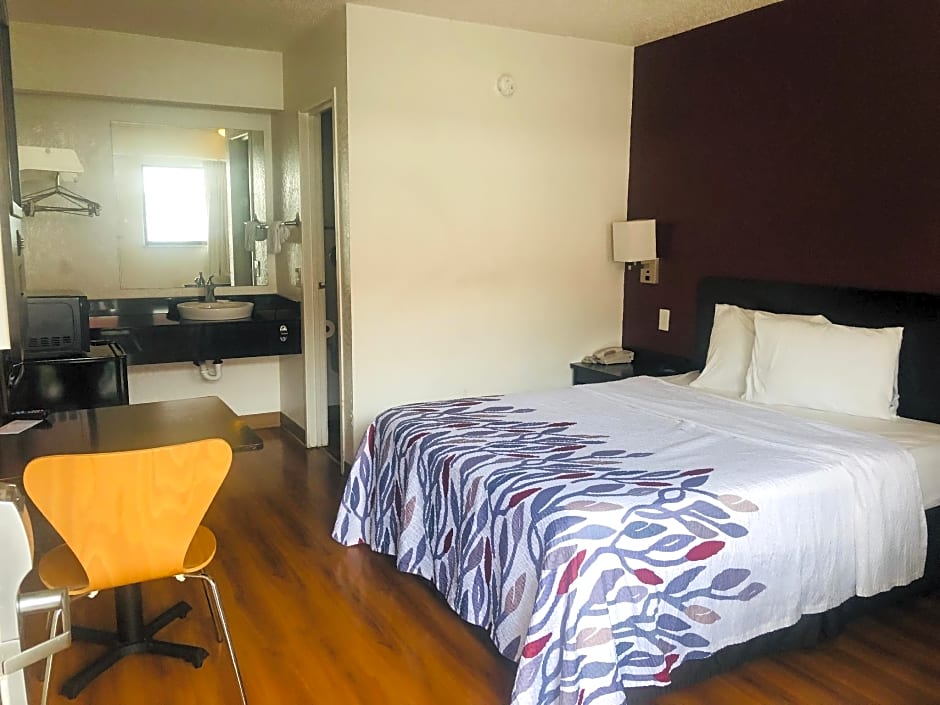 Red Roof Inn Bridgeton – Bridgeton, MO