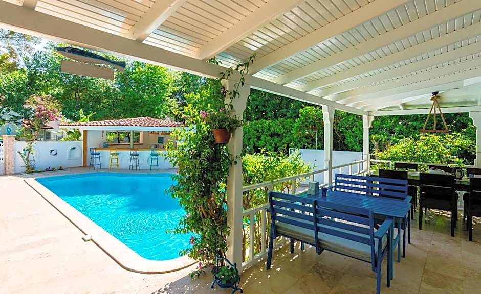 Calypso Cozy Suites