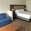 Holiday Inn Express & Suites Pittsburgh - Monroeville By IHG