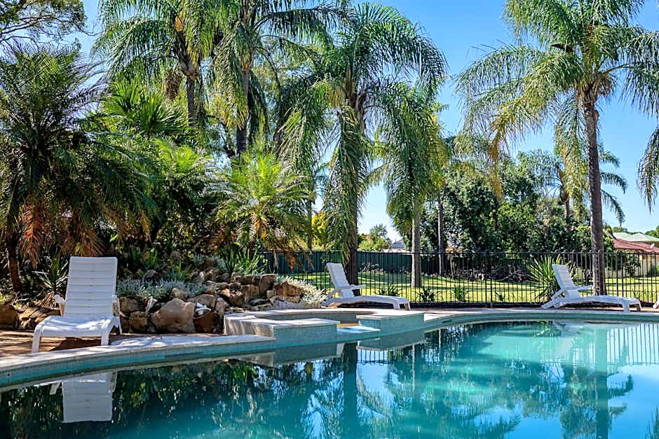 Charbonnier Motor Inn