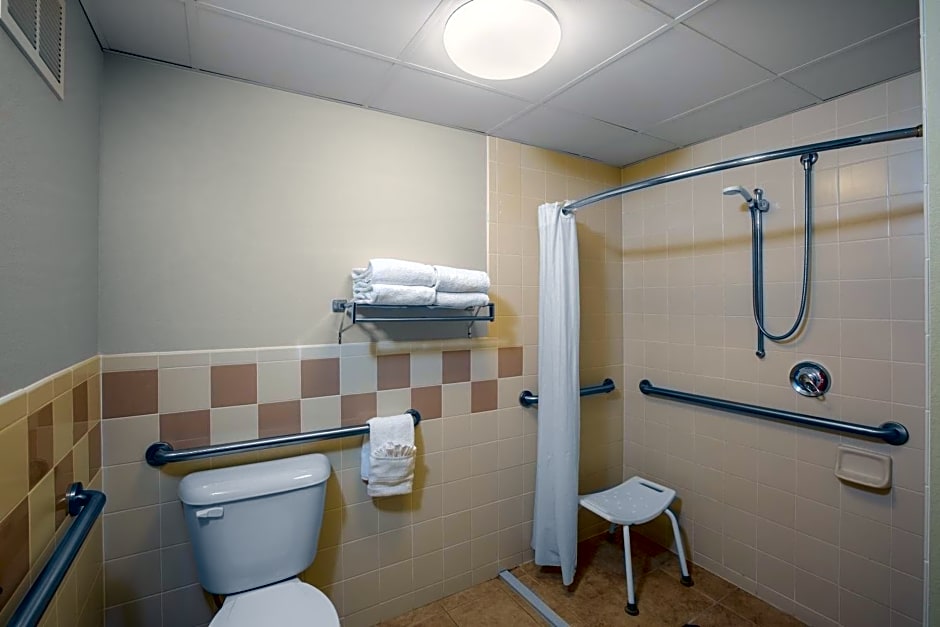 AmericInn by Wyndham Lincoln South