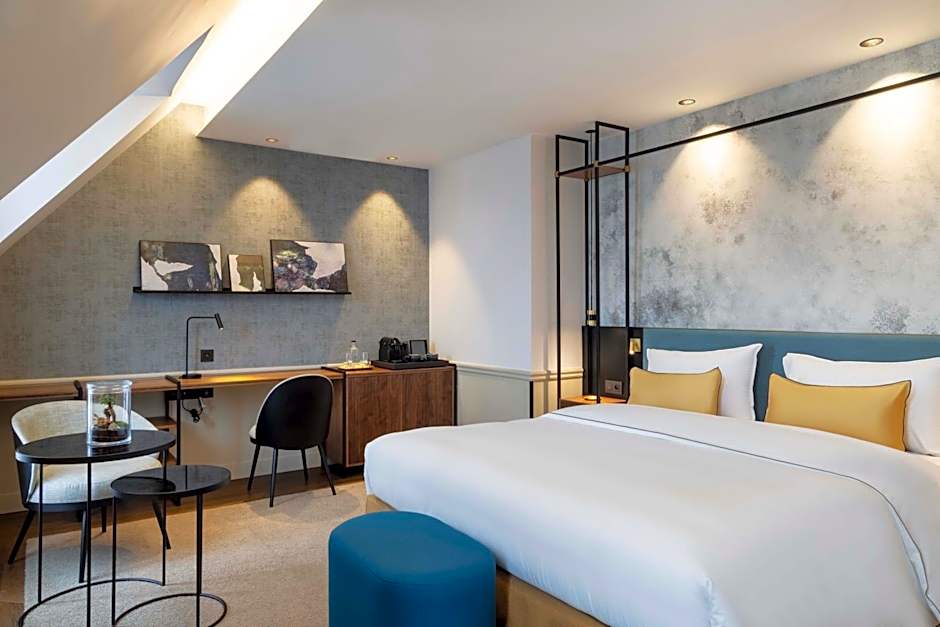 Victoria Palace Hotel