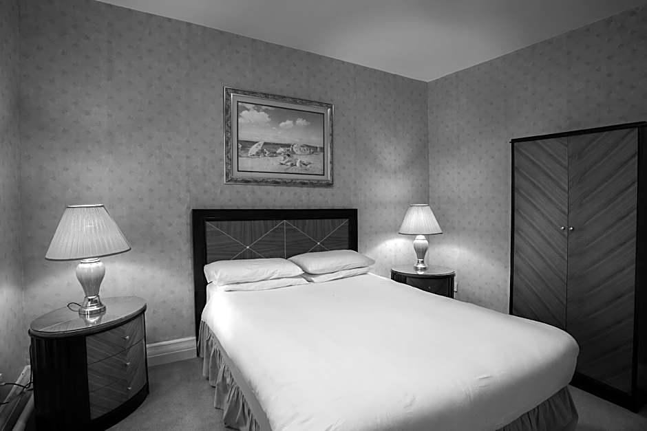 Photo 1 of 4 of Double Room