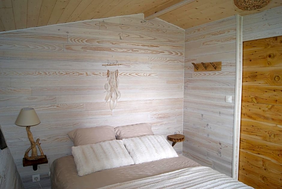 Les Cabanes de Gros Bois