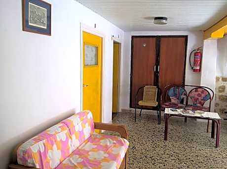 Standard Double Room with Shared Bathroom