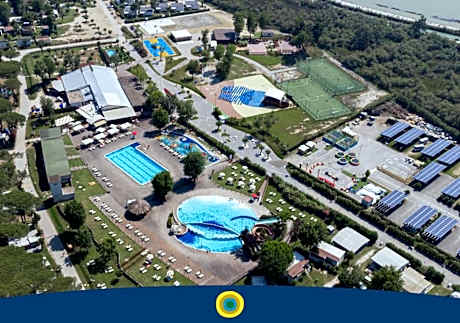 Club del Sole Spina Family Collection