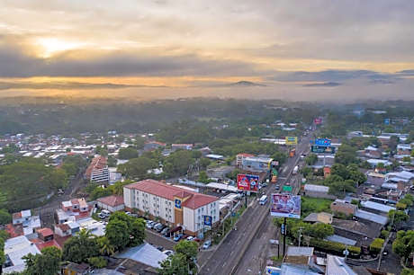 Comfort Inn Real San Miguel