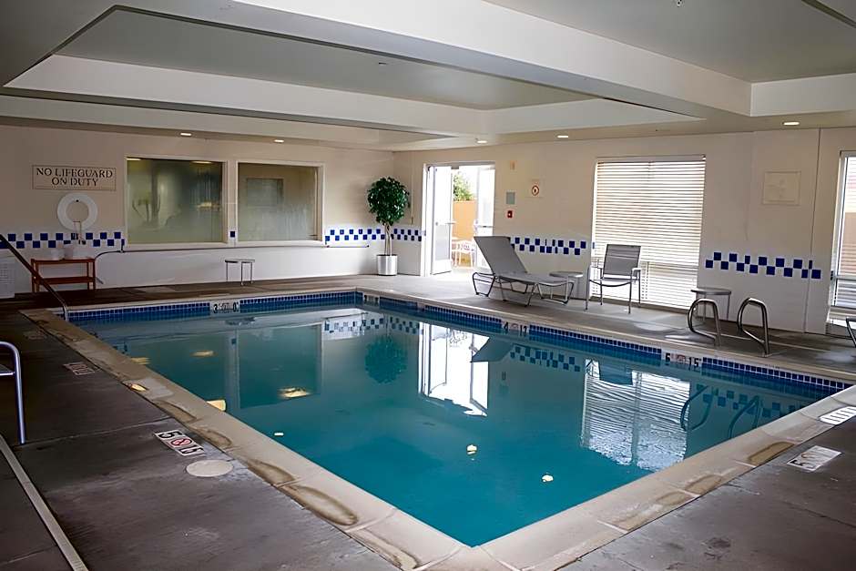 La Quinta Inn & Suites by Wyndham Central Point - Medford
