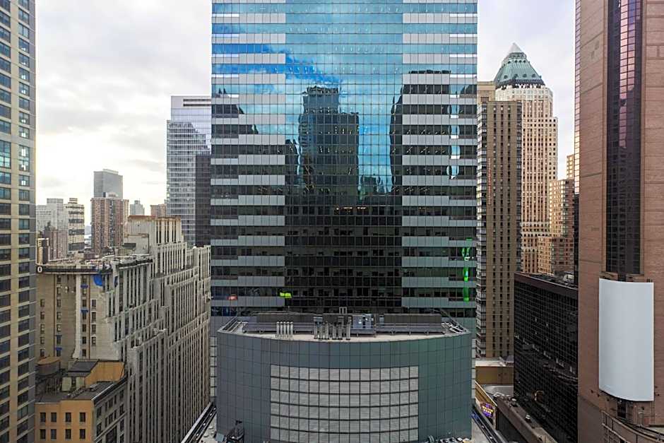 Renaissance by Marriott New York Times Square Hotel