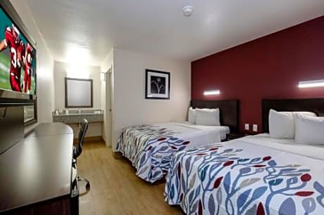 Deluxe Double Room with Two Double Beds - Smoking