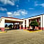 Econo Lodge Inn & Suites Forest