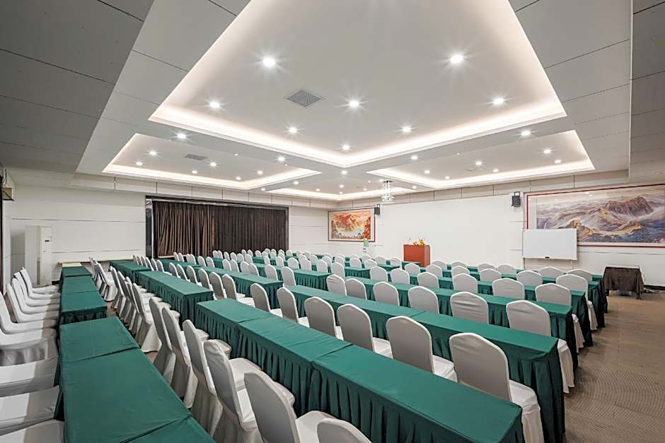 James Joyce Coffetel Xishuangbanna Poshui Square Manjinglan Ancient City