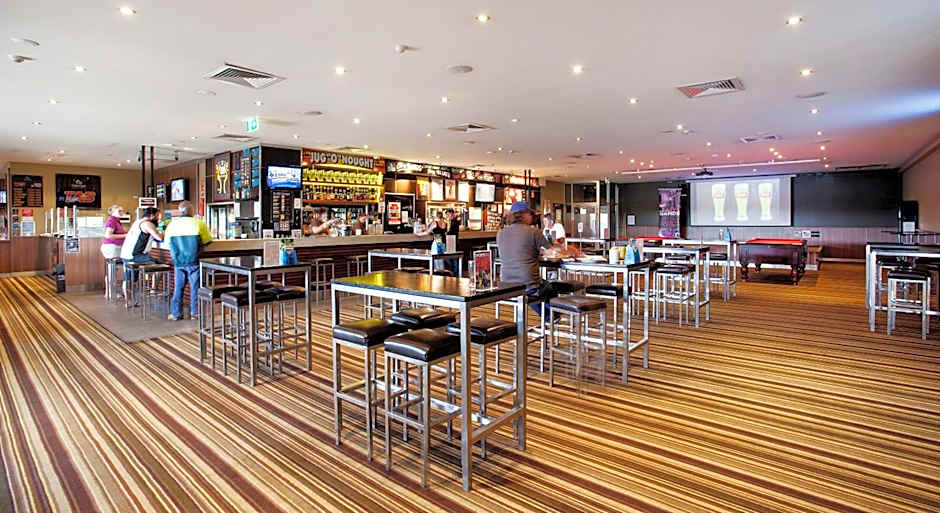 Nightcap at Dalrymple Hotel