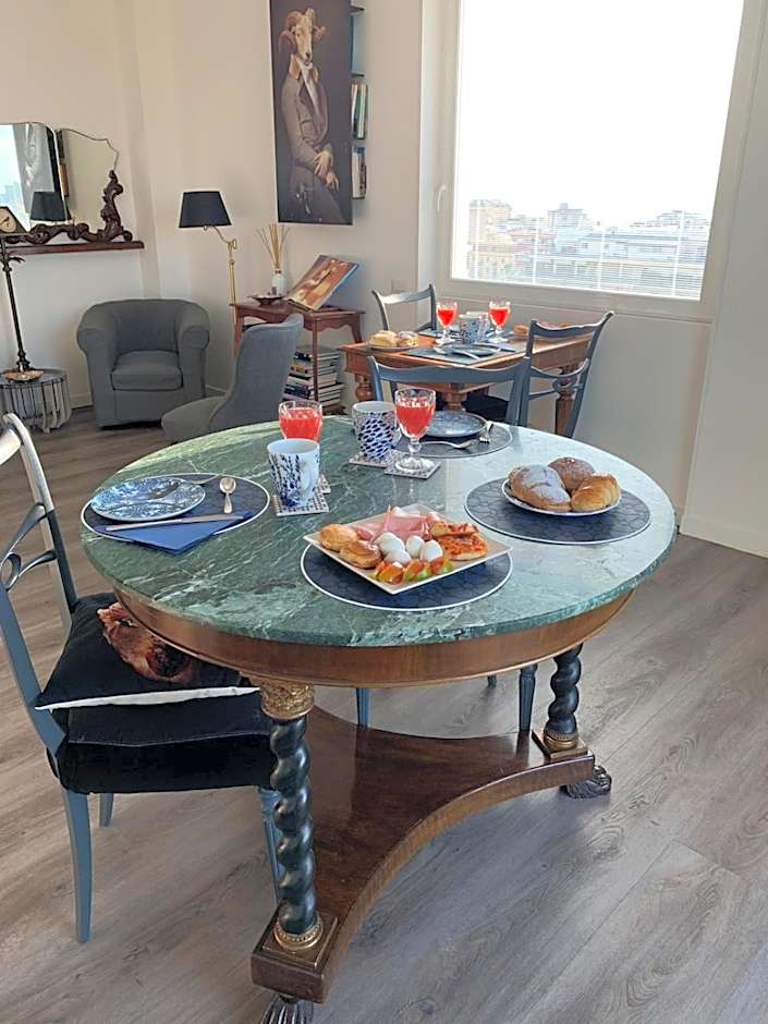 Eleventh Floor Suites