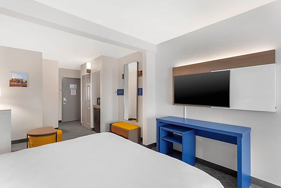 Comfort Inn & Suites Suwanee - Sugarloaf