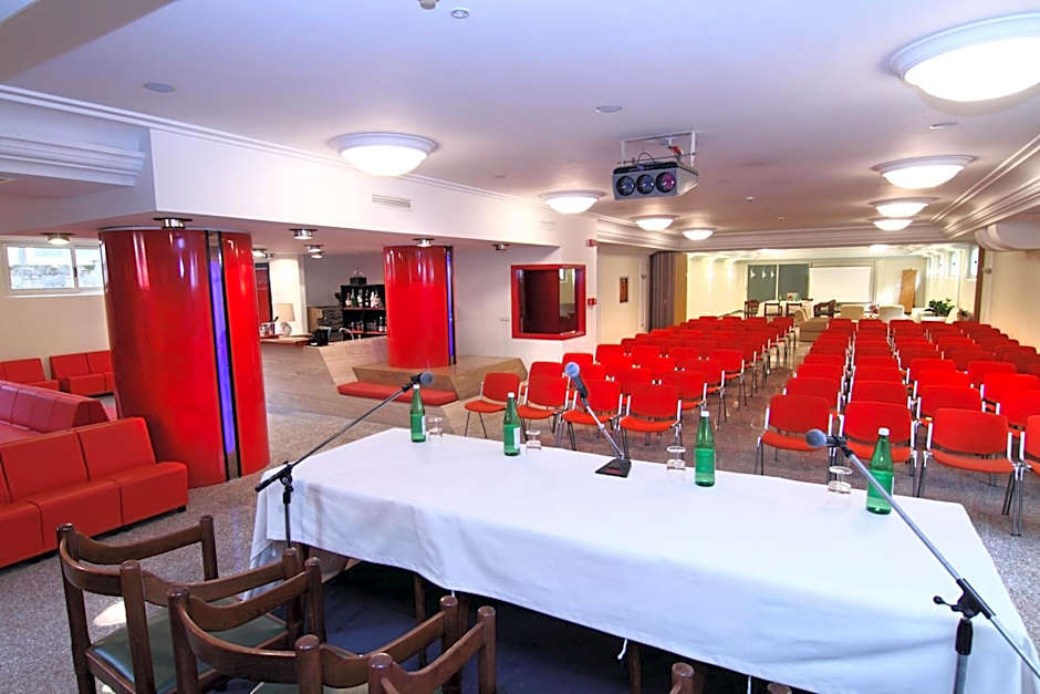 Mondial Park Hotel
