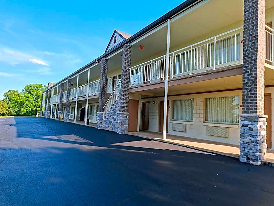Hometown Inn Staunton VA near Hwy 11