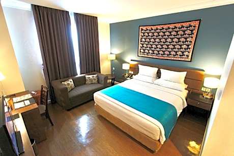 Deluxe Suite