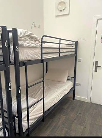 Bed in 4-Bed Mixed Dormitory Room