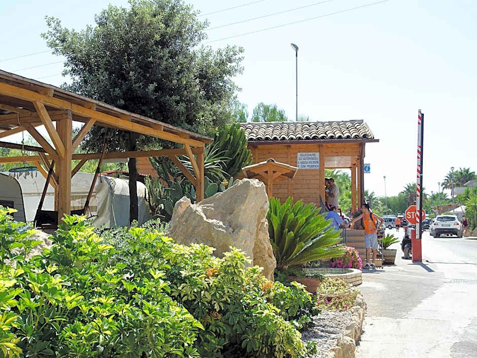 Kamemi Village & Camping