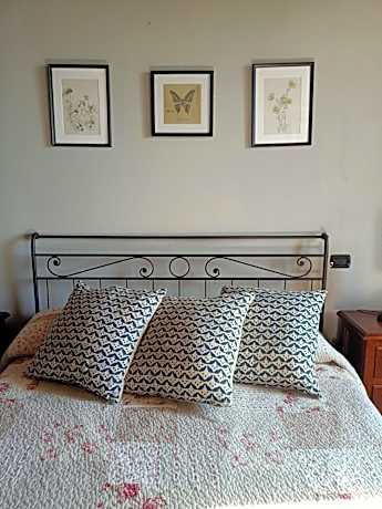 Executive One-Bedroom Apartment with Terrace and Garden View