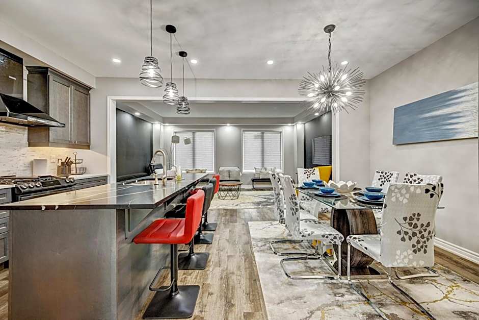 Modern Family Friendly 4BR Home Away From Home