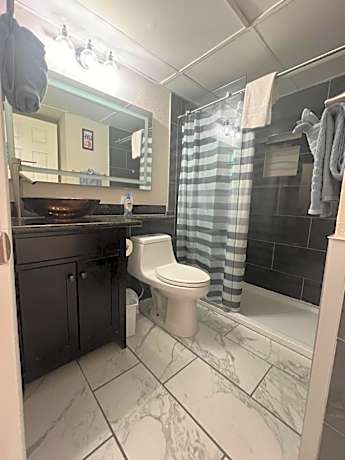 Cozy Galveston Beach Front Condo