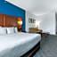 Comfort Suites Lombard - Addison