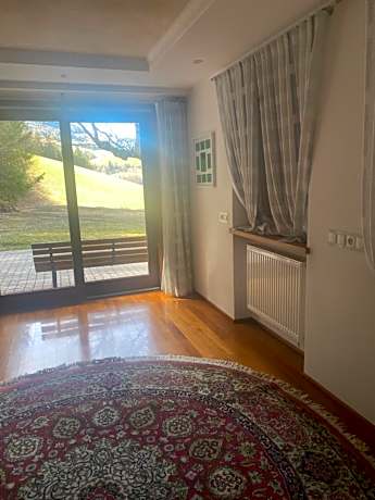 Single Room with Private Bathroom - Annex