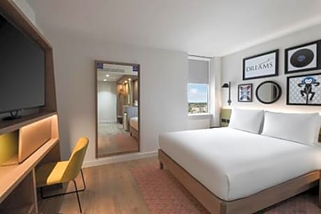 Queen Room - Disability Access