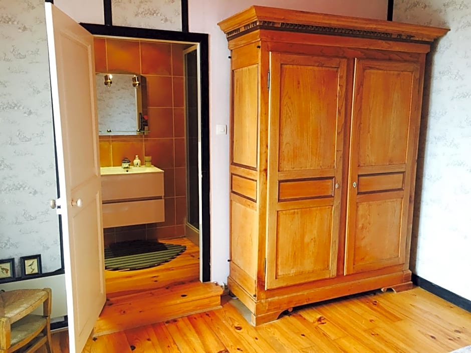 Aux Caprices des Dieux