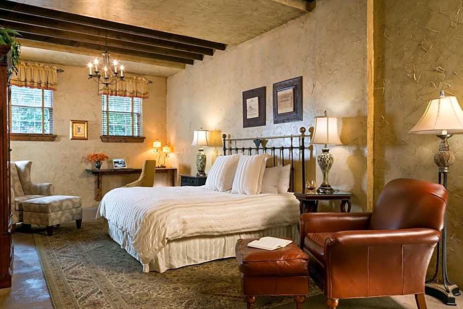 The Inn At Leola Village