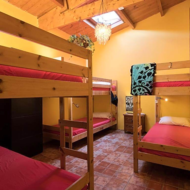 Los Amigos NEST hostel