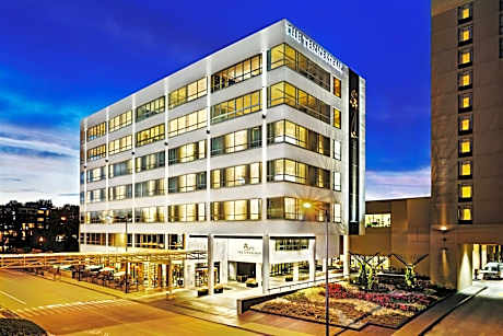 THE TENNESSEAN Personal Luxury Hotel