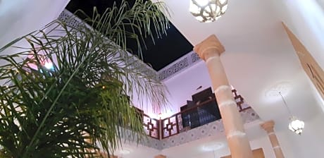 RIAD Dar Ouezzani - Guest Reservations