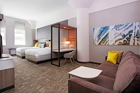 Executive Queen Suite