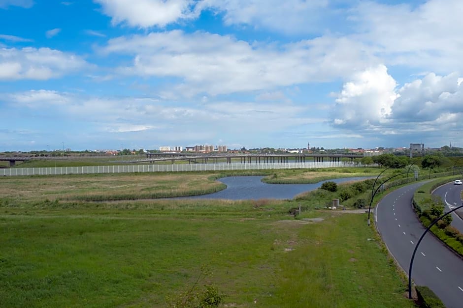 Novotel Suites Calais Coquelles Tunnel Sous La Manche