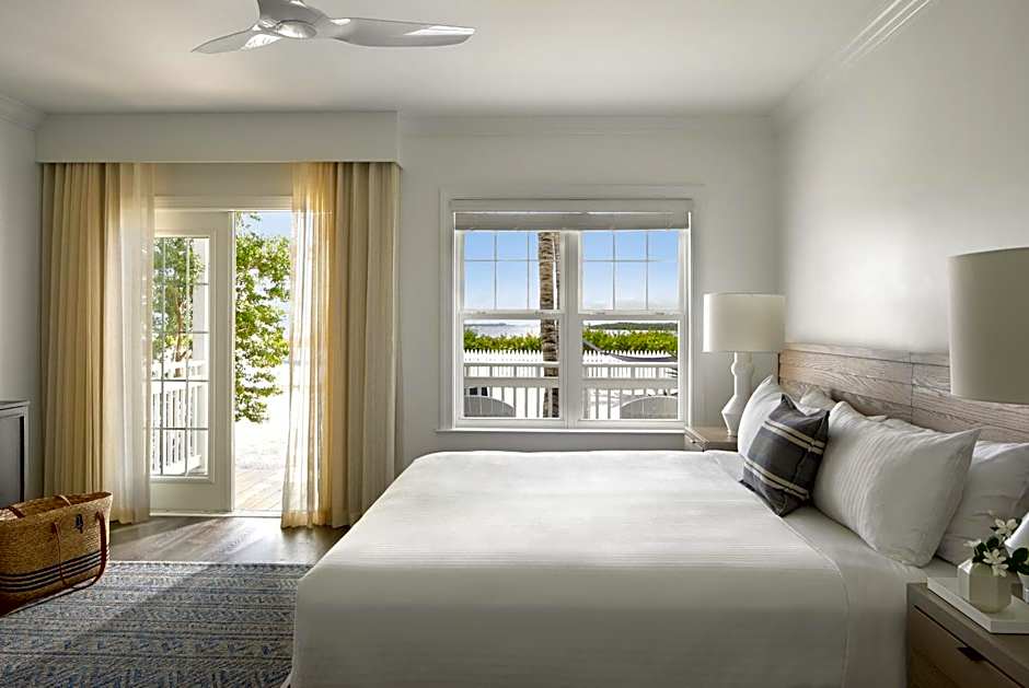 Parrot Key Hotel & Villas