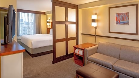 Queen Room with Two Queen Beds - High Floor
