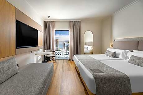 Twin Room with Sea View