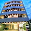 Expo Satelite 2750 Hotel & Suites