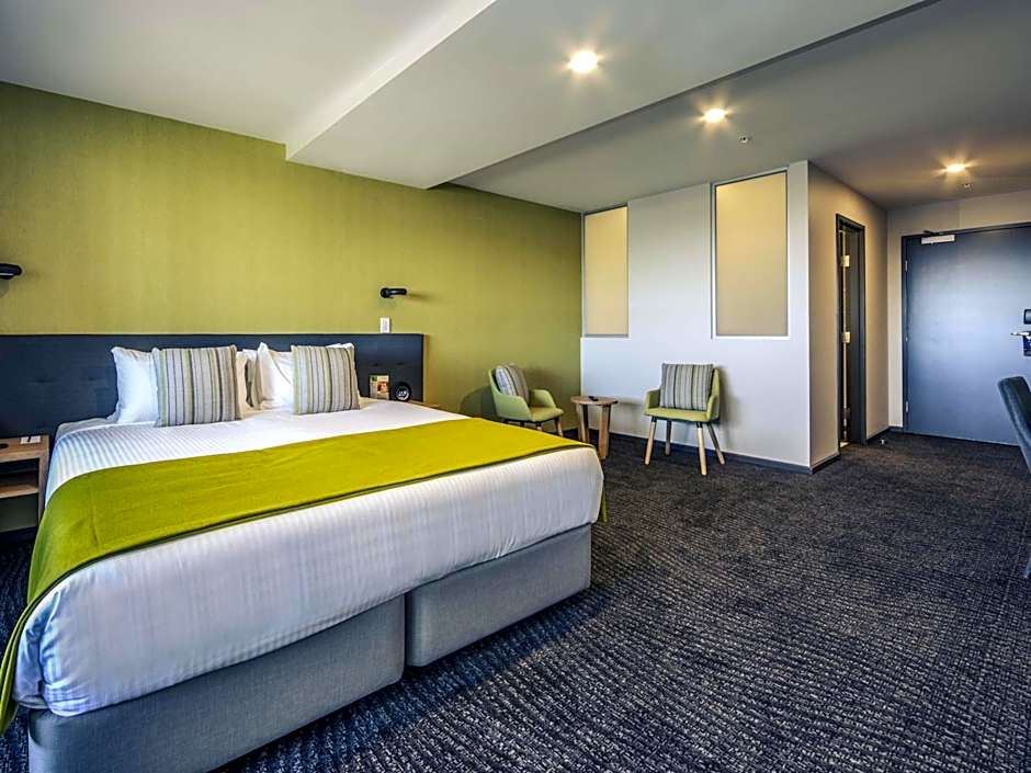 Mercure Melbourne Caroline Springs