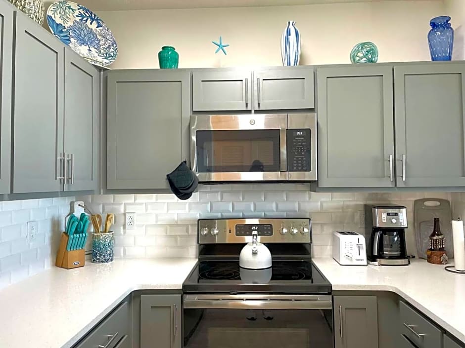 Calypso 3-2303 Penthouse Level w/ Incredible View!