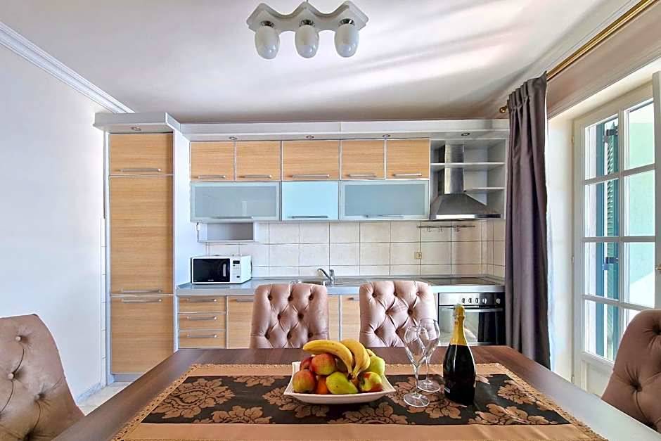 Montesan Luxury Apartment Beach Front