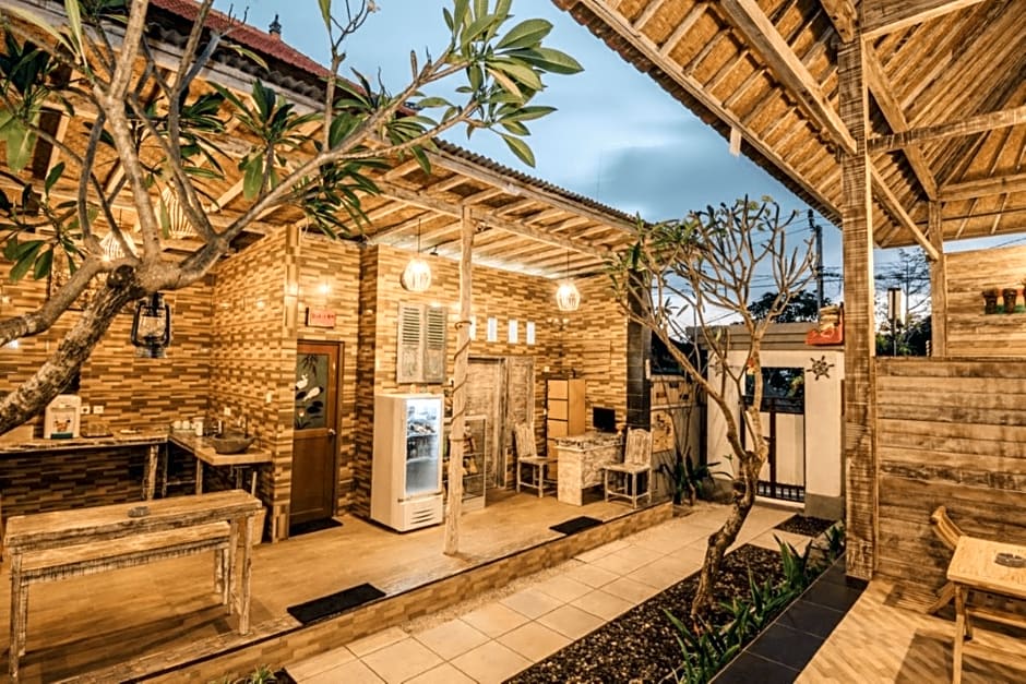Pange Hostel Lembongan by ZUZU