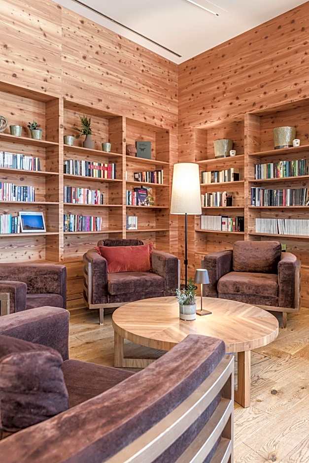 NIDUM - Casual Luxury Hotel