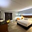 La Quinta Inn & Suites by Wyndham Raleigh Cary