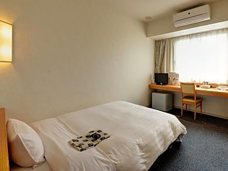 Single Room - Smoking